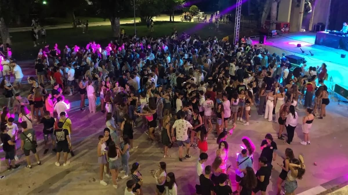 Al Ras Festival - Multitud disfrutando del evento